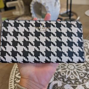 Kate Spade Houndstooth Wallet